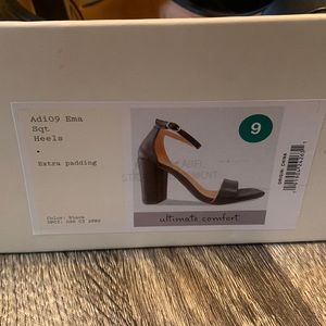 Target NWT black heels